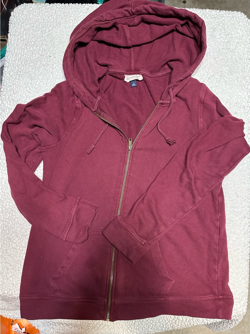 Women's Burgundy Zip-Up Hooded Jacket H4